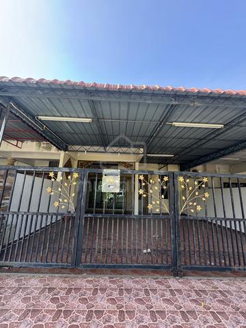 Fully Extended & Renovated Double Storey Terrace House For Sale‼️ 1