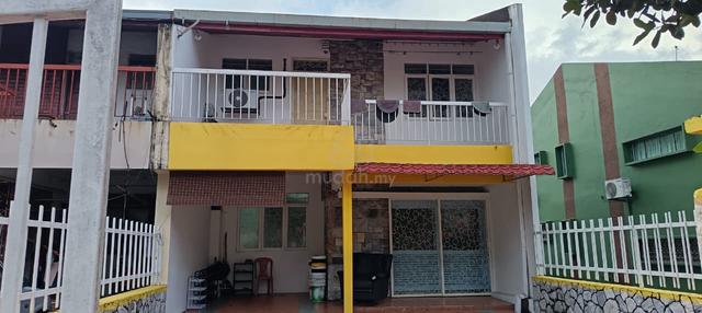 Partly furnished endlot 2 storey house for rent nr mid valley oug 1