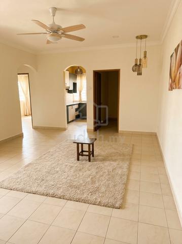 Kasuarina Apartment 1