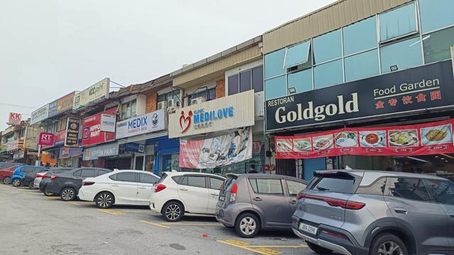 1st Floor Office Facing Main Raad Taman Dahlia Bukit Anggerik Cheras 1