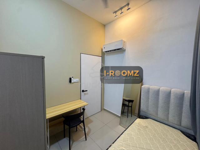 Pinnacle Kelana Jaya Middle Room For Rent Low Deposit Facilities New 1