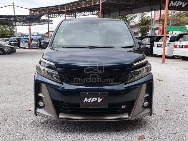 2018 Toyota VOXY 2.0(A) ZS GR SPORT M442 - 2