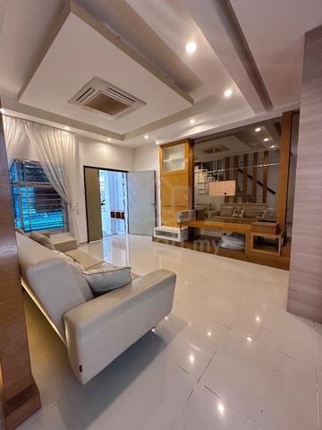 Corner unit Suria Vista Town House extra land Paya terubong 1