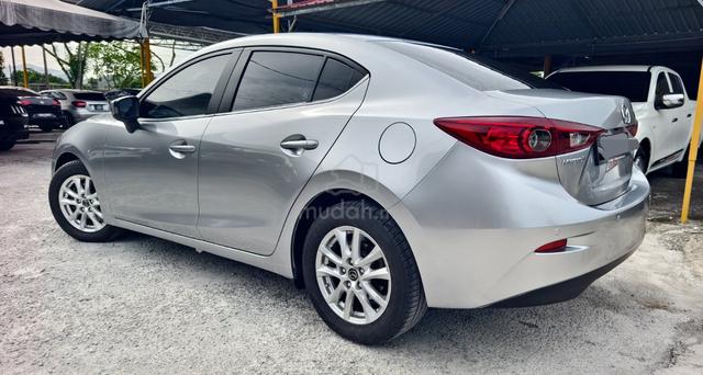 2016 Mazda 3 2.0 GL SKYACTIV boleh loan kedai - 2