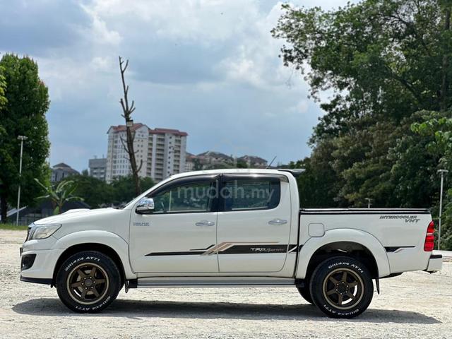 2015 Toyota HILUX 2.5 G TRD (A) LEATHER SEAT - 2