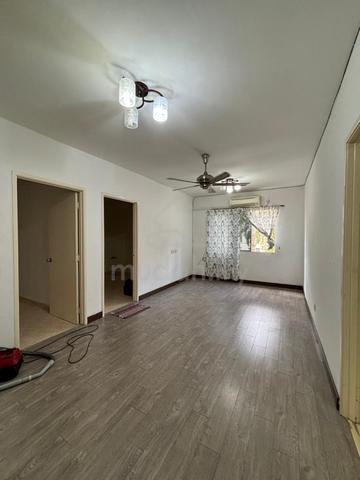 Permai Lake View Apartment 3