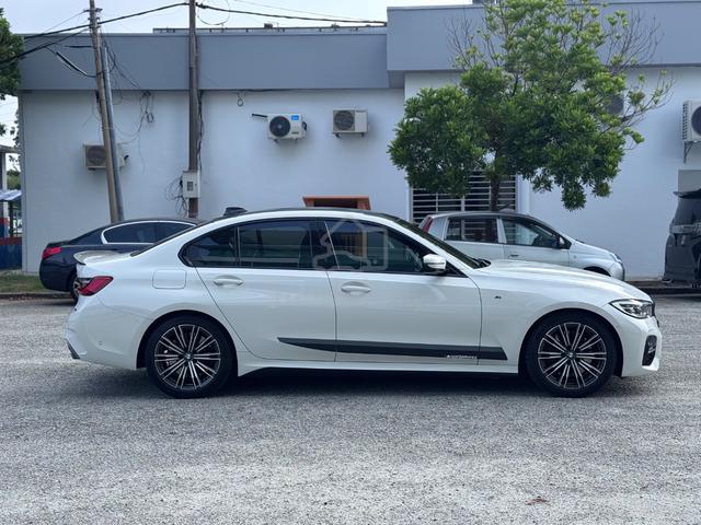 2019 Bmw 330i  2.0L (A) - 4