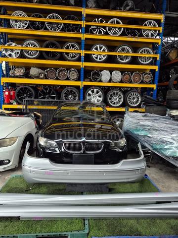 Mercedes Benz W211 E55 AMG Bonet Belakang - photo 6 of 6