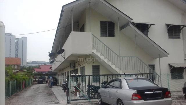 Rumah 3 bilik Kpg Tengah di tepi exit LDP 1