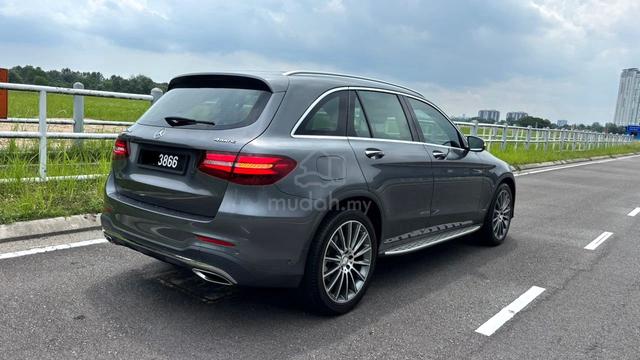 LOW MILEAGE 2016 Mercedes Benz GLC250 4MATIC - 2
