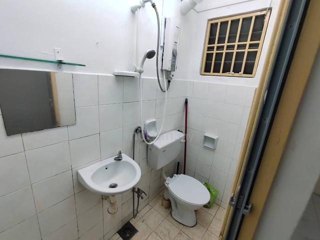 saujana apartment 5