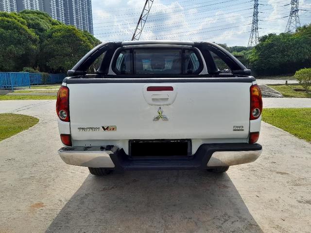 2014 Mitsubishi TRITON 2.5 VGT GL (A) - 4