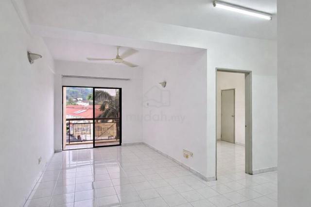Taman Desa Relau 2 Apartment Freehold 753sqft 3R2B RM280K 1
