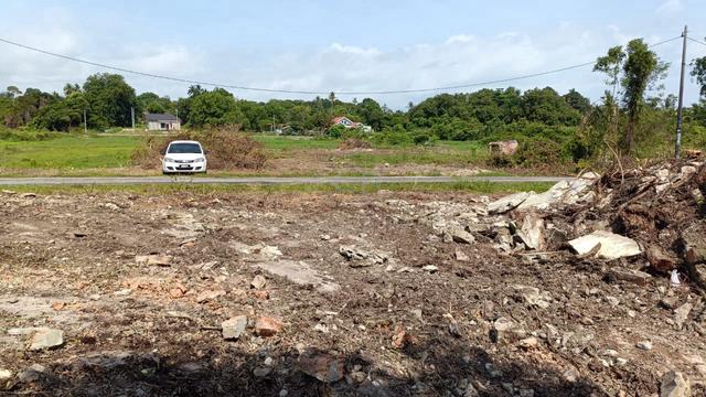 For Sale: Lot 824 Banglo MCL Status Pertanian Area Pengkalan Balak 1