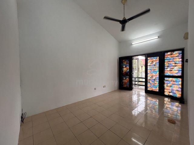 Single Storey Terrace, Taman Kembara Rantau Panjang, Klang. 1