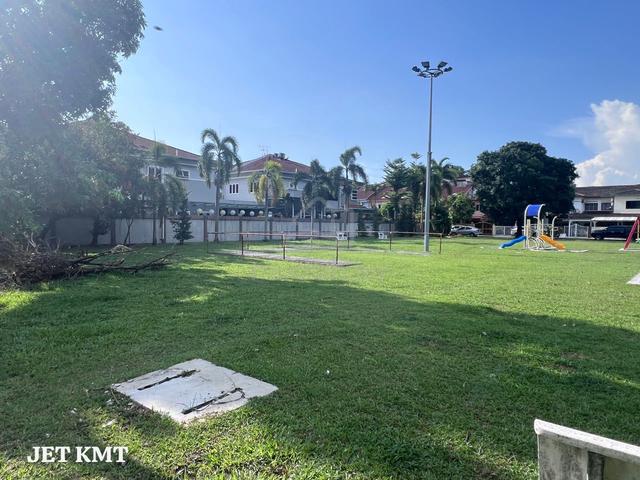 Kapar Batu 5 Klang Double Storey House for sale full loan facing field 1