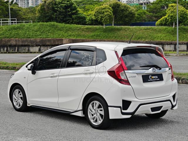 2017 Honda JAZZ 1.5 E (A) CAR KING !! FULL LOAN !! - 2