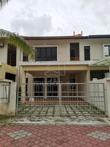 Setia Bayuemas double storey house for rent (near LRT3 Johan Setia) 1