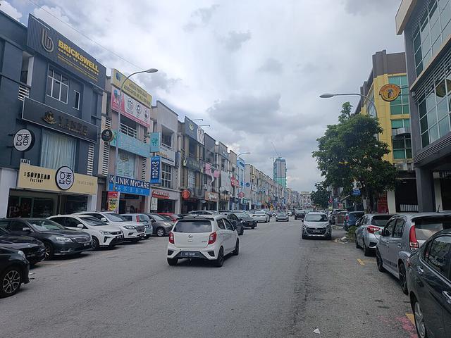 {GROUND FLOOR} Shop Lot @Jalan Radin Bagus, Sri Petaling, Kuala Lumpur 1