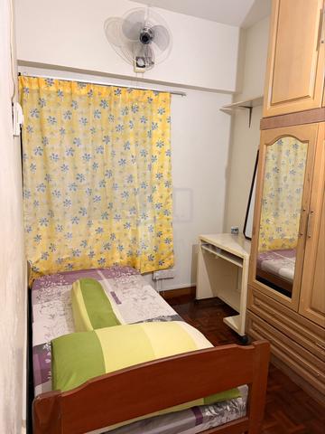 Small room for rent. 1