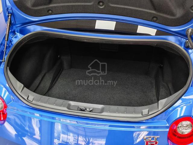 2023 Nissan 3.8 GT-R R35 Black Edition GTR RECARO - 4