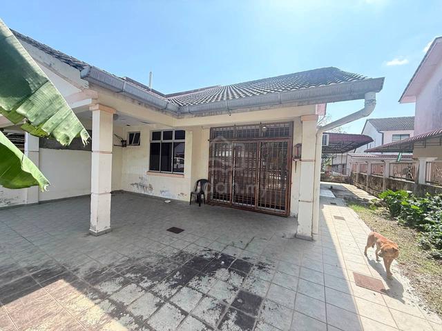 1.5 Storey Megah Ria @ Jln Api Api / Below Market / Full Loan / 35x70 1