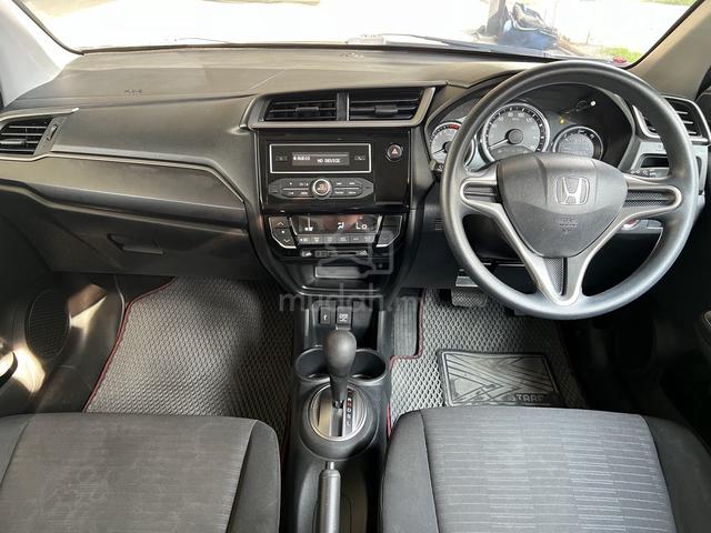 2023 Honda BR-V 1.5 PREMIUM FACELIFT VERSION FSR W - 4