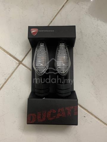 Ducati Streetfighter V4/V4S - photo 5 of 6