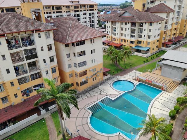 MASTER ROOM fully furnished at Bayu Villa Apartment at Klang 1