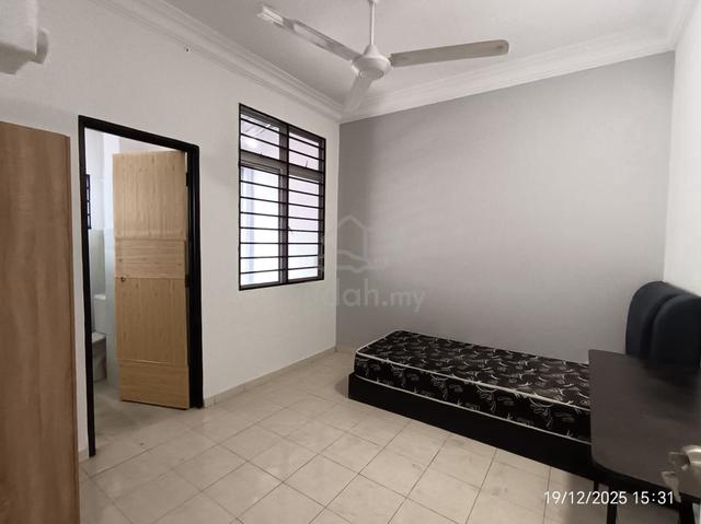 Fully Furnished Room For Rent at Nilai Impian|Move In Anytime|Clean 1