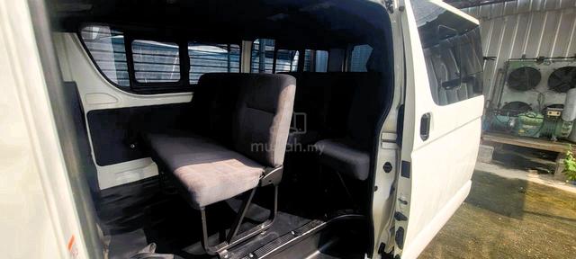TOYOTA HIACE 2.5 WinDOW VAN MANUAL DIESEL - 5