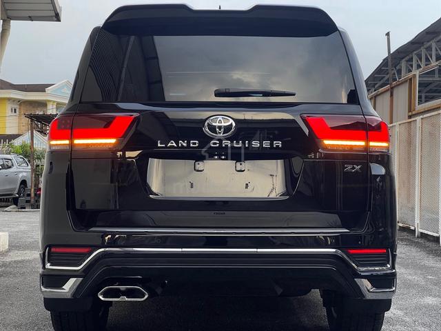 [5A] Black Interior Toyota LandCruiser 3.5 ZX 6KKM - 4
