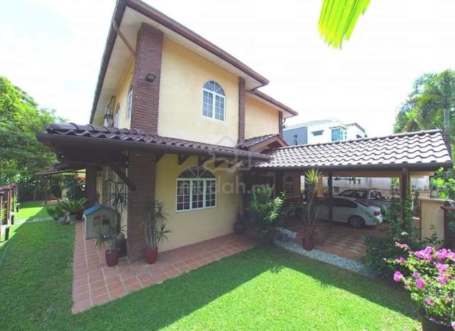Bukit Jelutong Bungalow for Sale 1