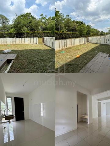 Extra land 2-storey house for sale 1