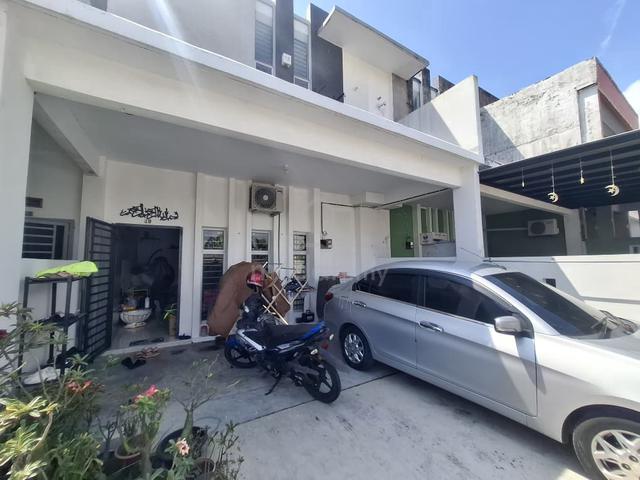 Bandar Layangkasa Double Storey Terrace House 4bed Pasir Gudang Johor 1