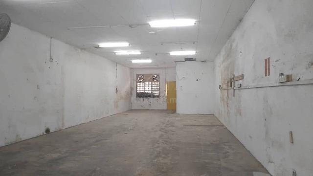 Single Storey Shoplot / Jalan Setia 4/4 / Intermediate lot  / Unblock 1