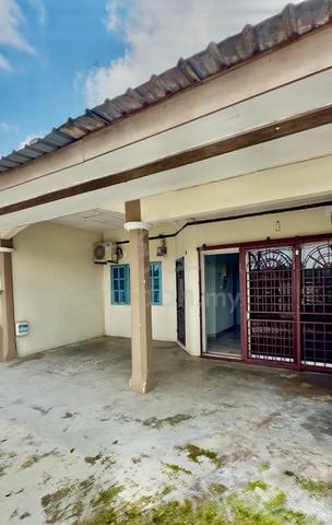 Single Storey Terrace @ Tmn Putri Kulai | Partial Renovated | Tabletop 3