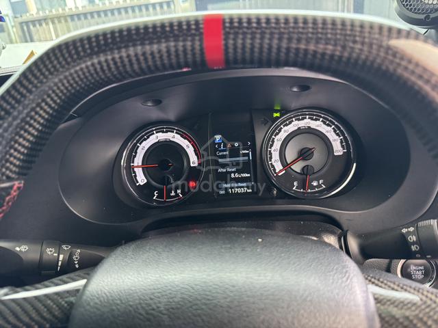 2019 Toyota HILUX 2.8 BLACK EDITION(A) - 4