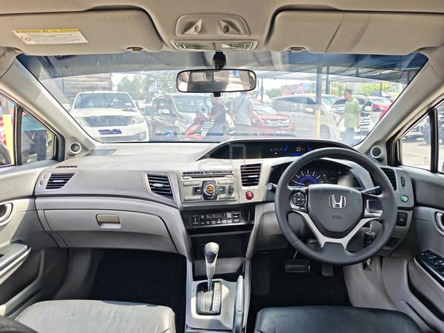 2013 Honda CIVIC FB 1.8 (AUTO) - 4