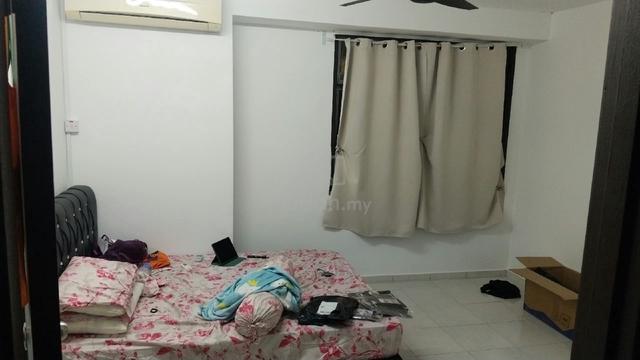 master bed 1