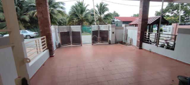22x70 Facing Padang Taman Seri Sri Songket 2sty House Selendang Melaka 1