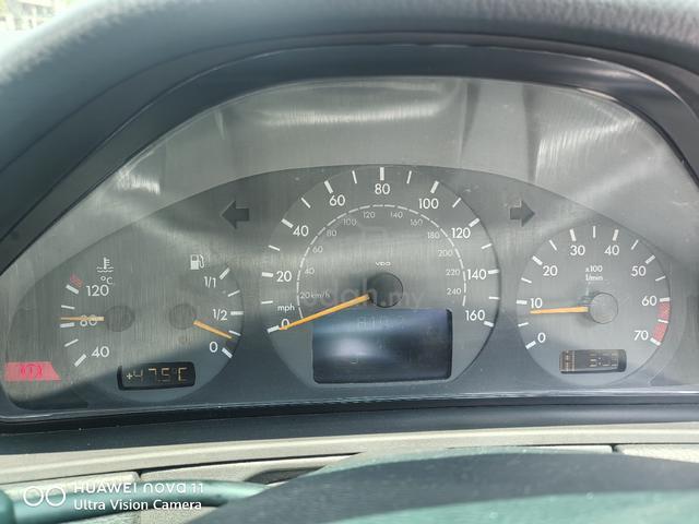 2000 Mercedes Benz E-CLASS 2.4 240 ELEGANCE (CBU) - 2
