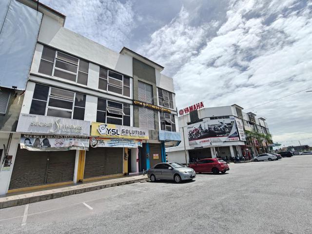 Ground Floor Shoplot Main Road Facing Taman Bersatu Kuala Kedah 1