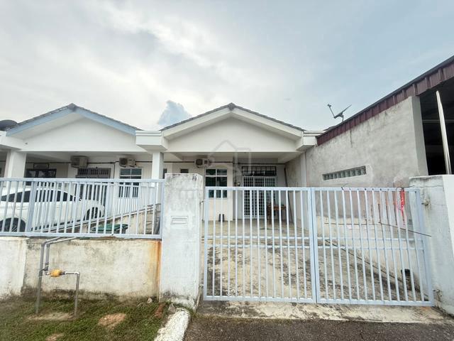 Taman Kluang Indah Single Storey Terrace House for Rent 1