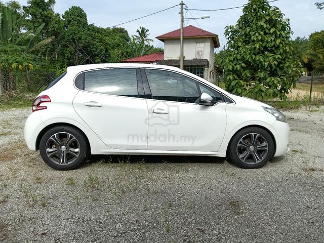 2013 Peugeot 208 1.6 VTI ALLURE (A) - 4