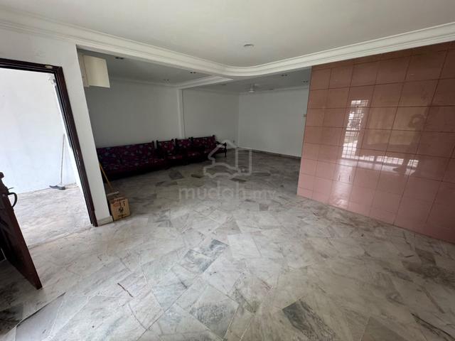 Bukit Rawang Jaya, 2 storey, prime area, spacious, well maintained 1