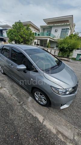 2016 Honda JAZZ 1.5 V (A) - 1