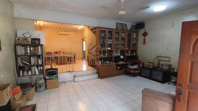 Taman Connaught 2.5 Storey House【6-Bedrooms】Gated Guarded FREEHOLD 1
