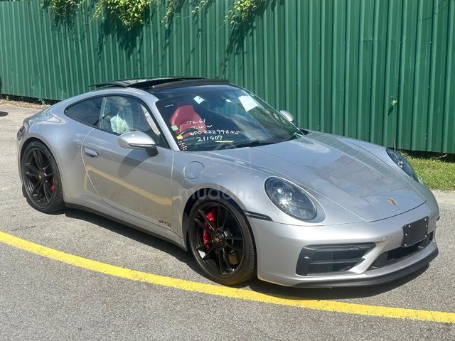 2022 RED INTERIOR Porsche 911 992 3.0 CARRERA GTS - 1