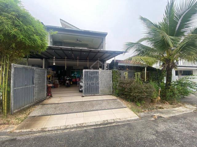 (Renovate) End Lot Renovate Taman Seri Austin (Emery),Johor Bahru 1
